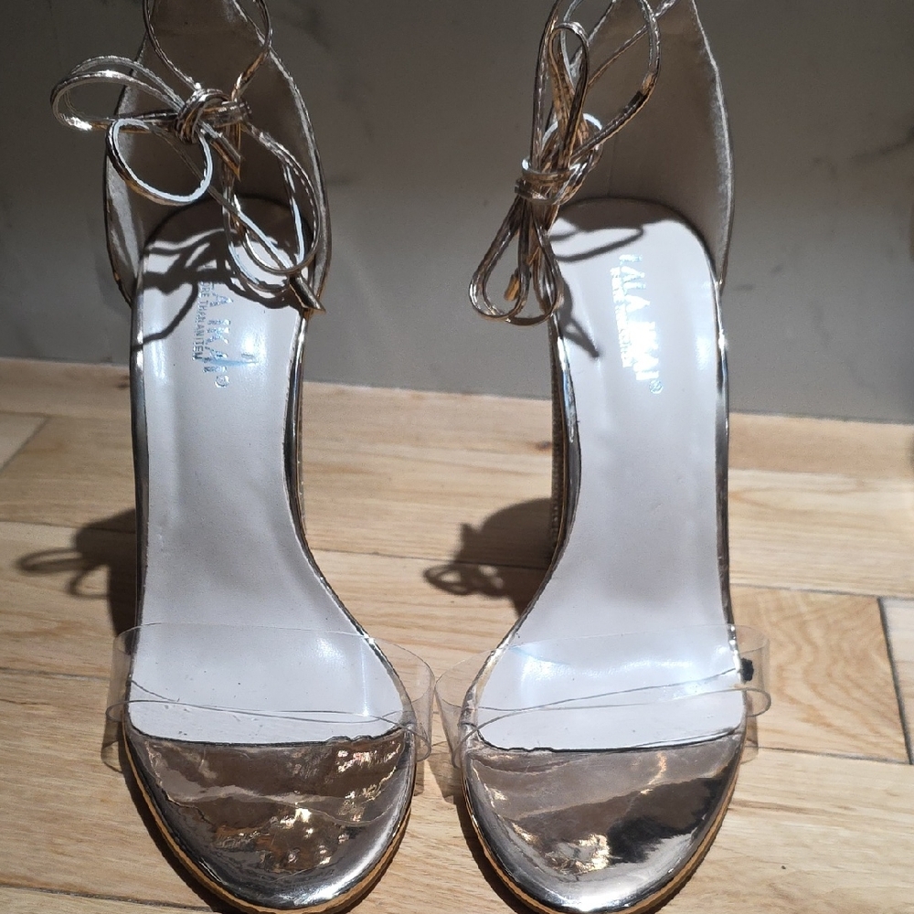 Lala Ikai Elegant Gold High Heels